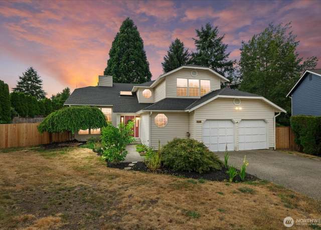 Property at 11210 SE 219th Pl, Kent, WA 98031, 3 beds, 2.5 baths