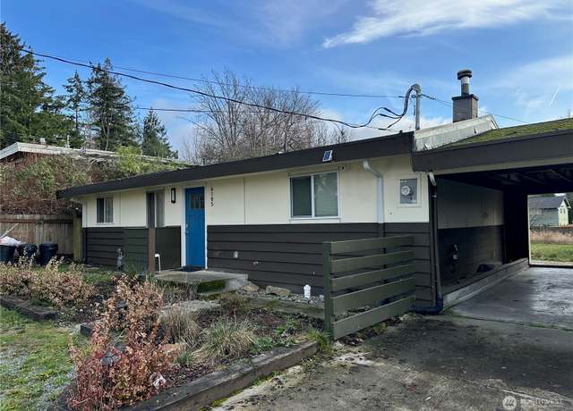 Property at 6105 S 124th St, Seattle, WA 98178, 3 beds, 3 baths