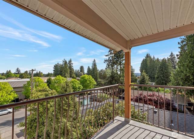 Property at 12050 15th Ave NE #404, Seattle, WA 98125, 2 beds, 2 baths