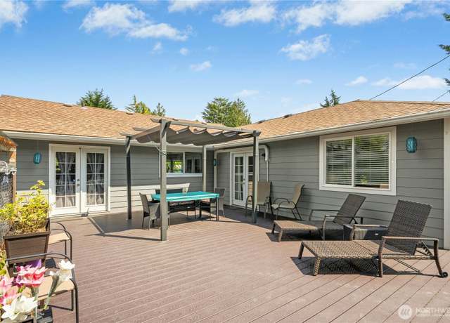 Property at 9359 SW 31st Pl, Seattle, WA 98126, 4 beds, 2 baths