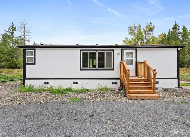 Property at 390 Oyler Rd, Toledo, WA 98591, 3 beds, 2 baths