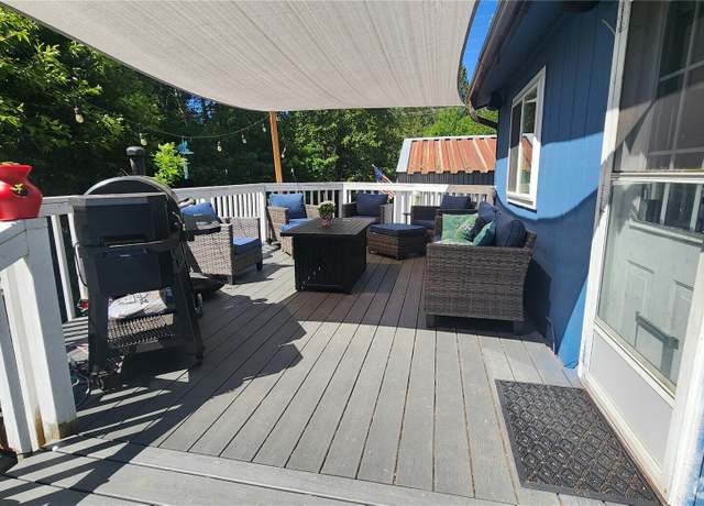 Property at 18423 Snohomish Ave, Snohomish, WA 98296, 3 beds, 2 baths
