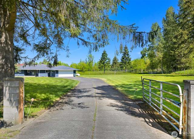 Property at 206 Kelly Rd, Bellingham, WA 98226, 3 beds, 2 baths