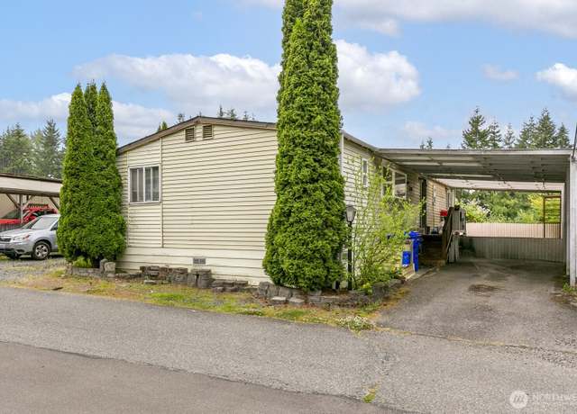 Property at 7701 Hardeson Dr #107, Everett, WA 98203, 3 beds, 2 baths
