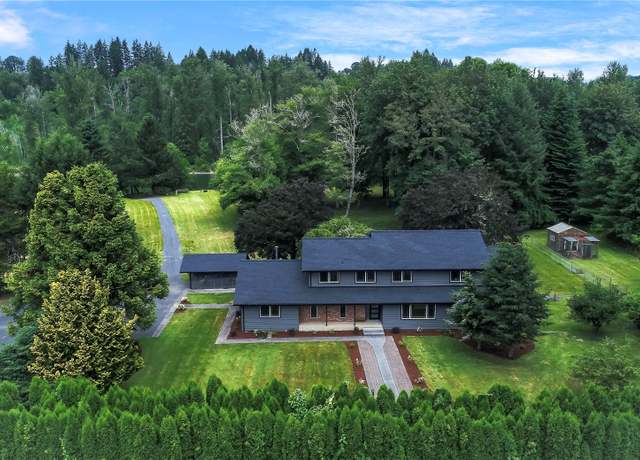 Property at 387 Collins Rd, Toledo, WA 98591, 5 beds, 3 baths