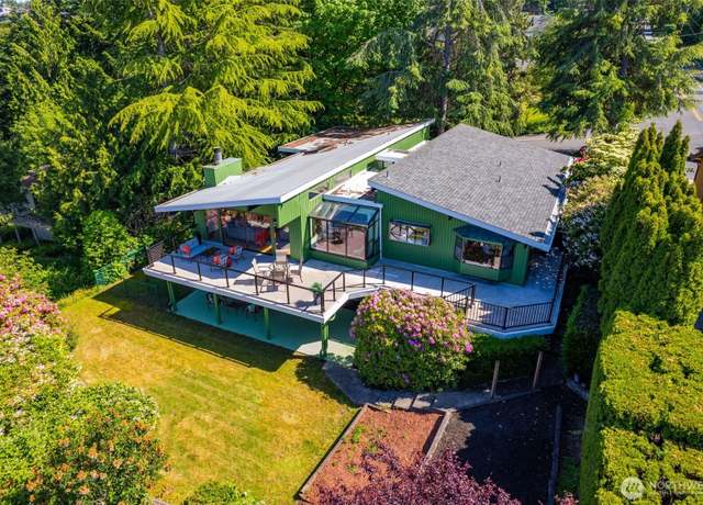 Property at 714 SW 296th St, Federal Way, WA 98023, 4 beds, 3 baths
