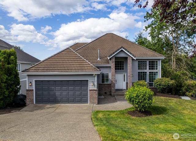 Property at 1233 17th Ave SW, Puyallup, WA 98371, 5 beds, 3.5 baths