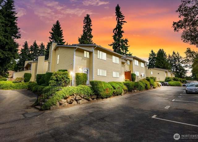 Property at 12024 101st Ave NE Unit E2, Kirkland, WA 98034, 2 beds, 1.5 baths