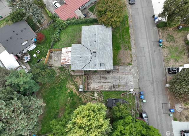 Property at 2311 NE 6th Pl, Renton, WA 98056, 4 beds, 2 baths