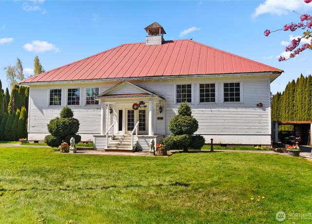 Property at 22824 Pioneer Hwy, Stanwood, WA 98292, 3 beds, 1 bath