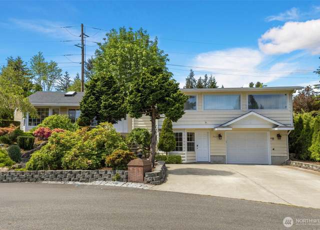Property at 7629 239th Pl SW, Edmonds, WA 98026, 5 beds, 3 baths