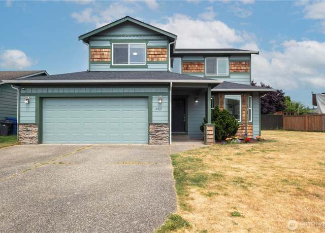 Property at 12017 57th Ave NE, Marysville, WA 98271, 4 beds, 2.5 baths