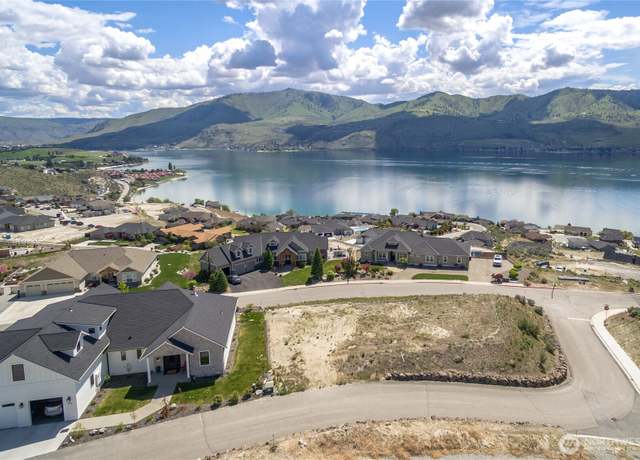 Property at 104 Lake Ridge Dr, Chelan, WA 98816