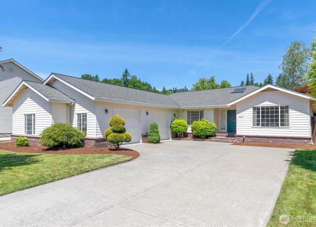 Property at 2055 Statesman Dr, Woodland, WA 98674, 3 beds, 2.5 baths