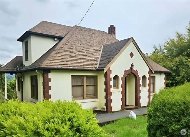 Property at 10662 Des Moines Memorial Dr S, Seattle, WA 98168, 2 beds, 1 bath