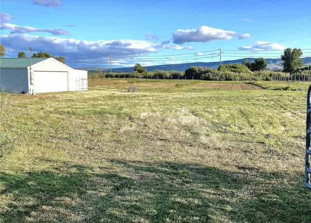 Property at 300 Wade Rd, Thorp, WA 98946