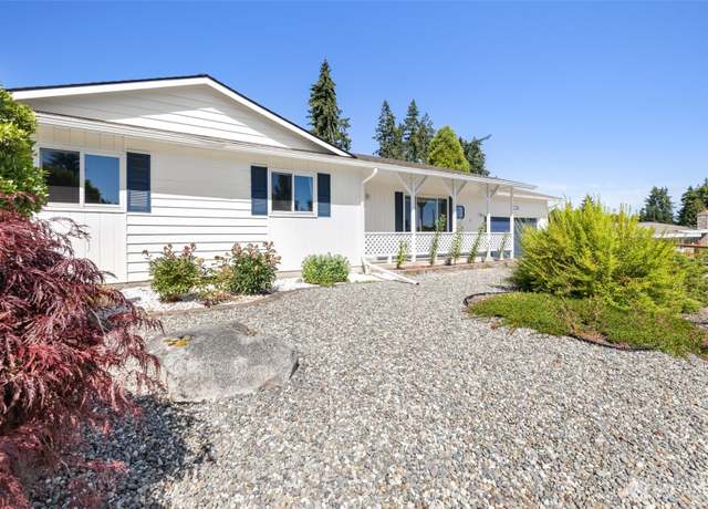 Property at 2512 Columbus Ave, Port Angeles, WA 98362, 3 beds, 2 baths