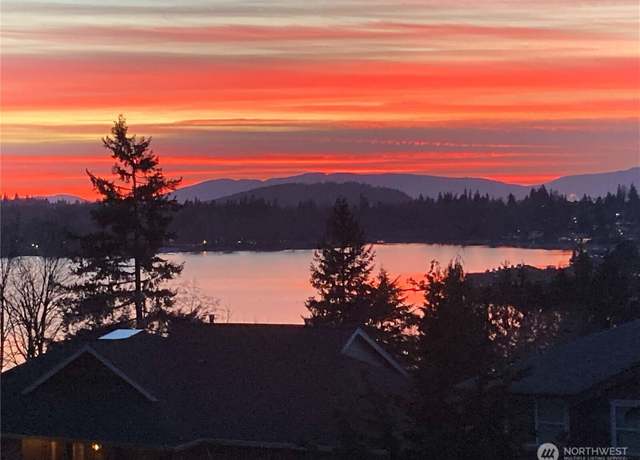 Property at 2932 Huntington St, Bellingham, WA 98226, 3 beds, 2.5 baths