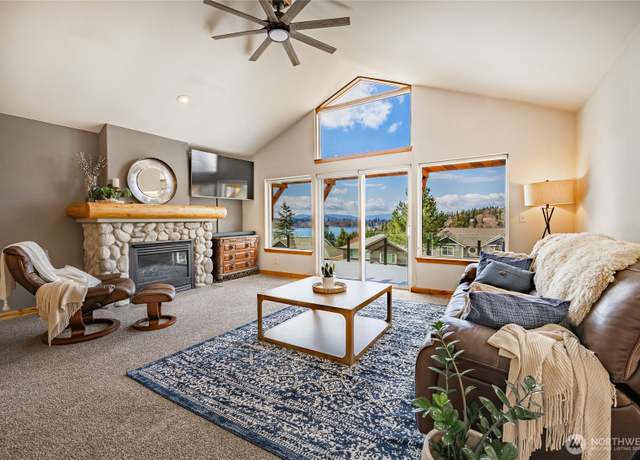 Property at 2932 Huntington St, Bellingham, WA 98226, 3 beds, 2.5 baths