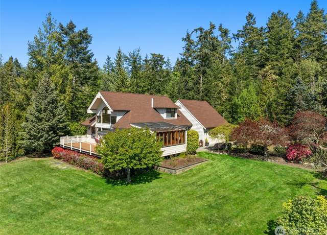 Property at 565 Olympic View Ln, Camano Island, WA 98282, 1 bed, 2 baths