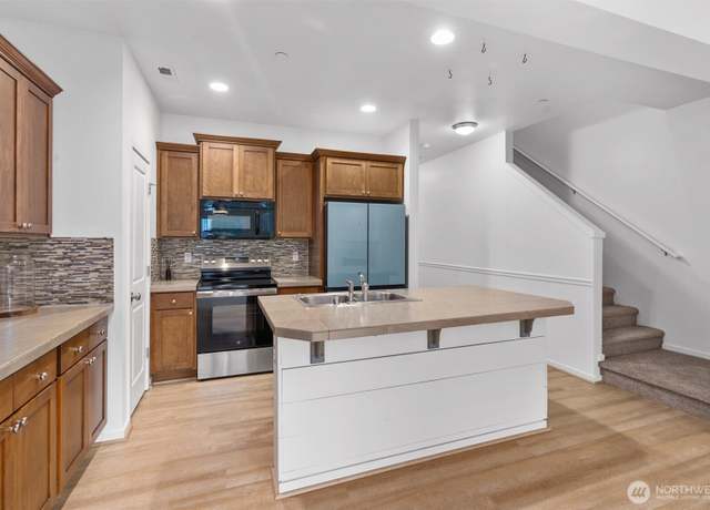 Property at 21506 104th Street Ct E, Bonney Lake, WA 98391, 3 beds, 2.5 baths