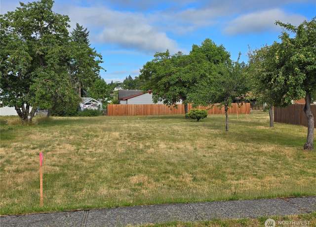 Property at 116 Pennsylvania Ave N, Eatonville, WA 98328