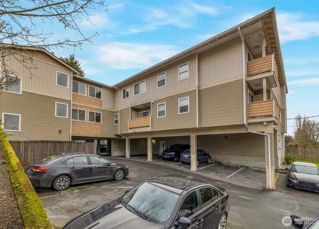 Property at 11424 1st Ave S #103, Seattle, WA 98168, 2 beds, 1 bath