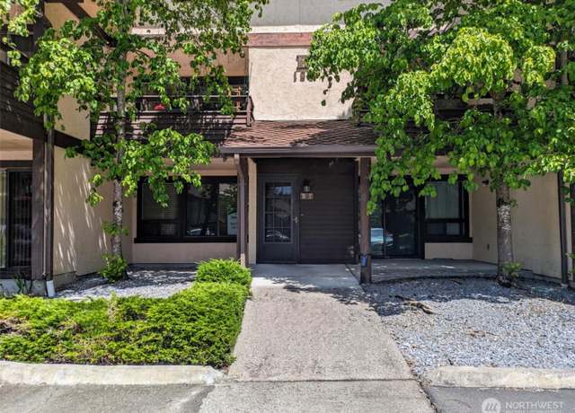 Property at 140 Summit Ave N Unit B2, Kent, WA 98030, 2 beds, 2 baths