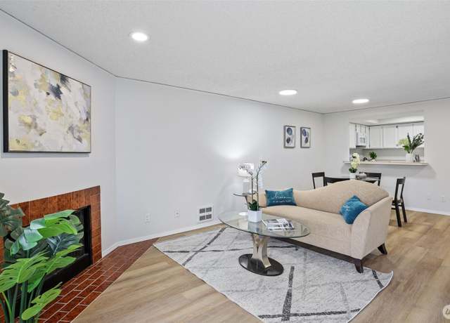 Property at 2611 NE 4th St #224, Renton, WA 98056, 2 beds, 1.5 baths