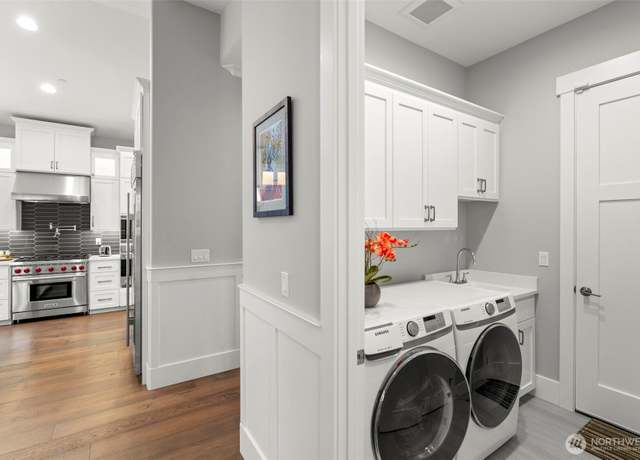 Property at 13978 Hidden Heights Ln NE, Bainbridge Island, WA 98110, 3 beds, 2 baths