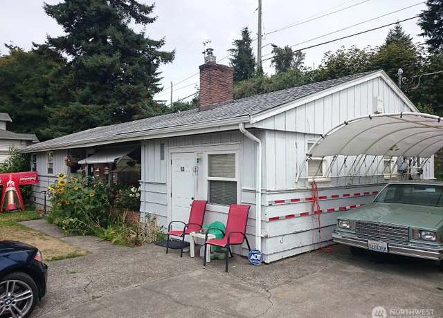 Property at 4602 SW cloverdale St, Seattle, WA 98136, 3 beds, 1.5 baths