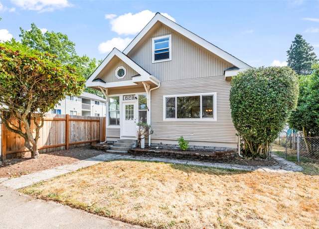Property at 629 S Steele St, Tacoma, WA 98405, 3 beds, 1 bath