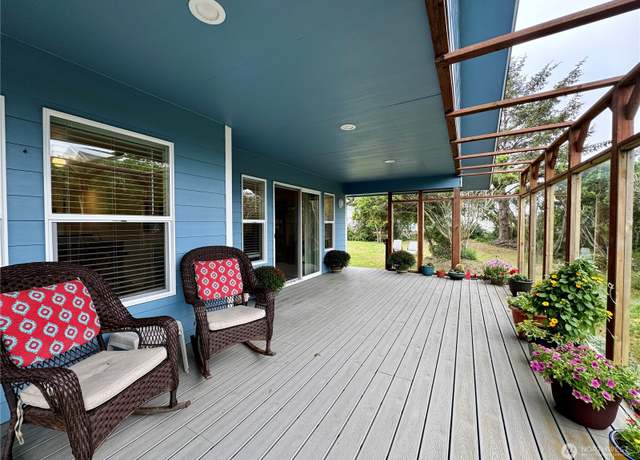 Property at 376 Sand Dune Ave SW, Ocean Shores, WA 98569, 2 beds, 2 baths