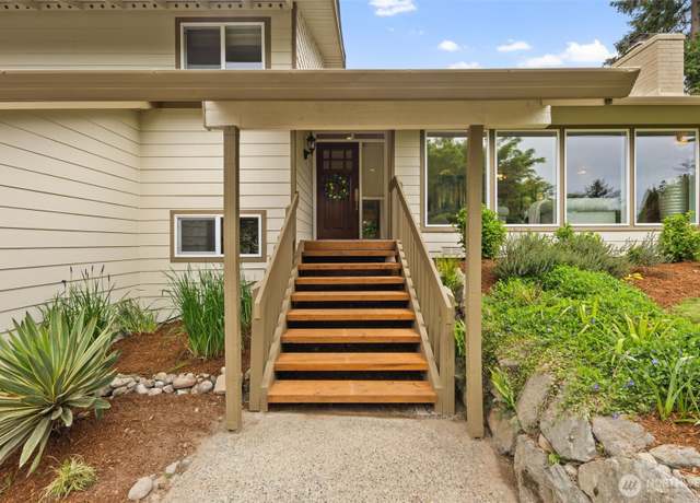 Property at 2322 138th Ave SE, Bellevue, WA 98005, 5 beds, 3 baths