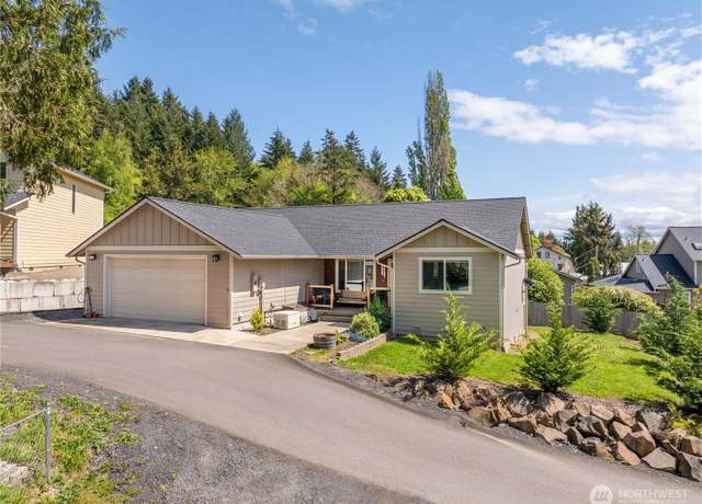 Property at 6 SE 16th St, Chehalis, WA 98532, 3 beds, 2 baths