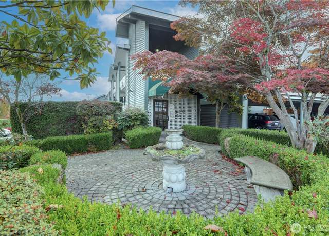 Property at 7924 212th St SW #305, Edmonds, WA 98026, 2 beds, 1 bath