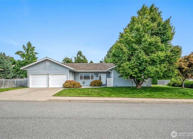 Property at 1005 Fairview Pl, East Wenatchee, WA 98802, 3 beds, 2 baths