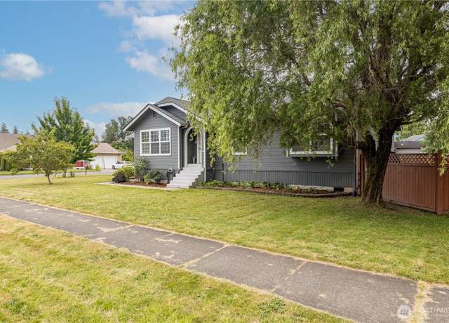 Property at 111 Jefferson Ct, Sumas, WA 98295, 3 beds, 2 baths