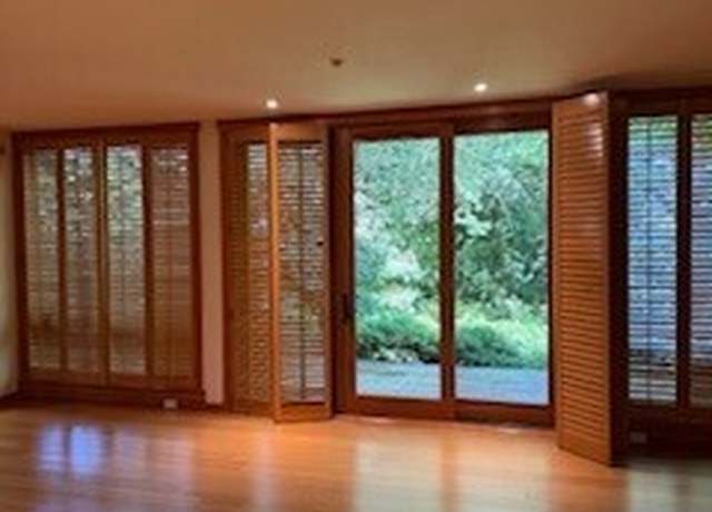 Property at 998 Vineyard Ln Unit J101, Bainbridge Island, WA 98110, 2 beds, 2 baths