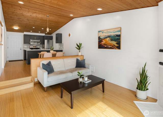 Property at 9484 Redmond-Woodinville Rd NE Unit C-305, Redmond, WA 98052, 2 beds, 1 bath