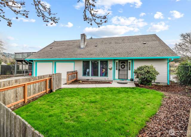 Property at 10 Lee Pl, Longview, WA 98632, 4 beds, 2 baths