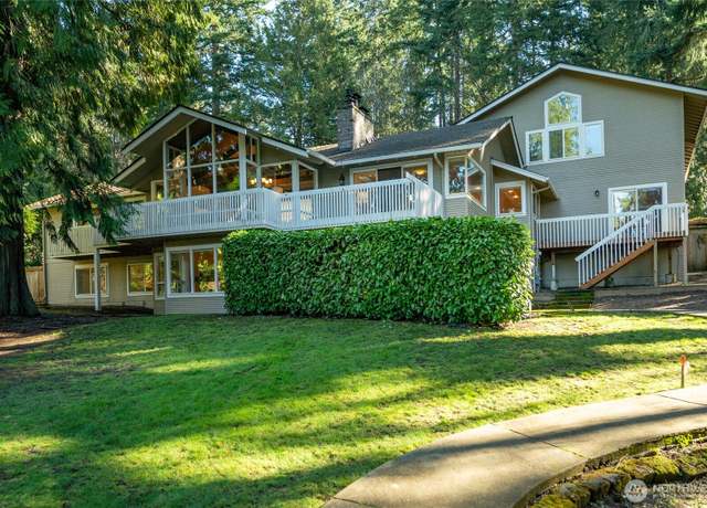 Property at 11810 NE 30th Pl, Bellevue, WA 98005, 6 beds, 4 baths