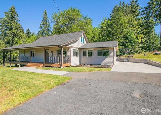 Property at 215 Fishpond Rd, Kelso, WA 98626, 3 beds, 2 baths