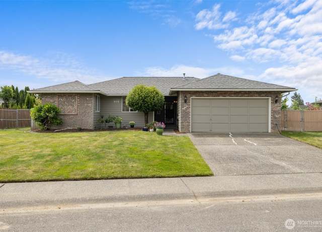 Property at 805 Cultus Mountain Dr, Sedro Woolley, WA 98284, 3 beds, 2 baths