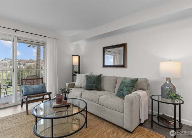 Property at 2530 15th Ave W #407, Seattle, WA 98119, 1 bath