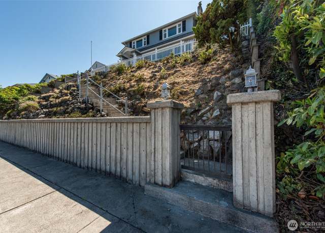 Property at 410 E Front St, Port Angeles, WA 98362, 5 beds, 4.5 baths