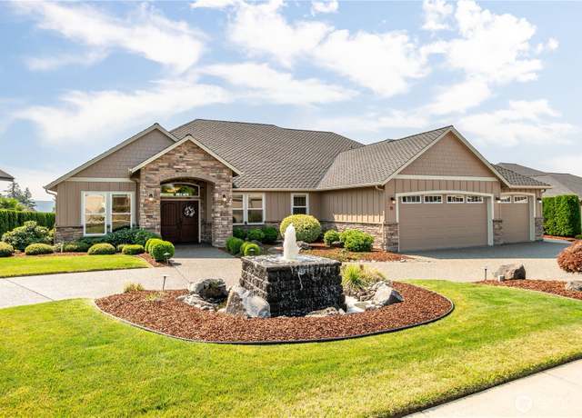Property at 15 Gibbs Ln, Longview, WA 98632, 3 beds, 3.5 baths
