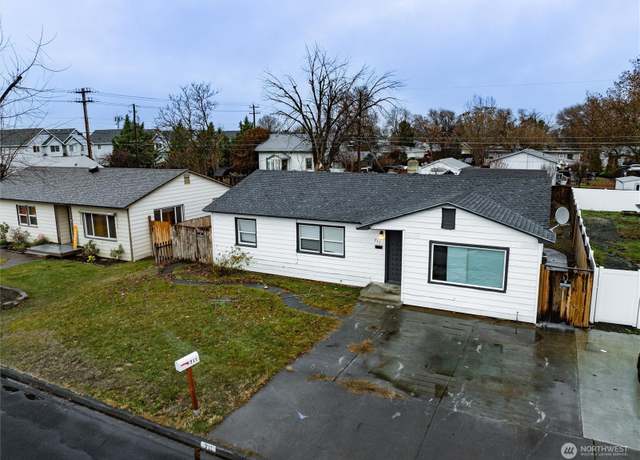 Property at 711 S Marigold St, Moses Lake, WA 98837, 3 beds, 1 bath