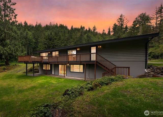 Property at 13716 Spiketon Rd E, Buckley, WA 98321, 5 beds, 3 baths