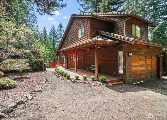 Property at 200 N Lakeshore Pl, Hoodsport, WA 98548, 2 beds, 2.5 baths